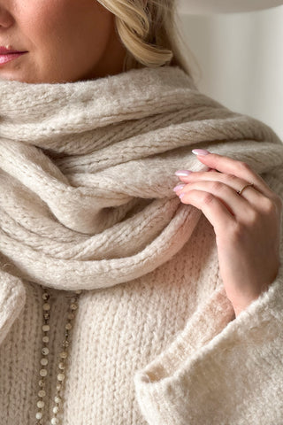 Percy huivi, luonnonvalkoinen