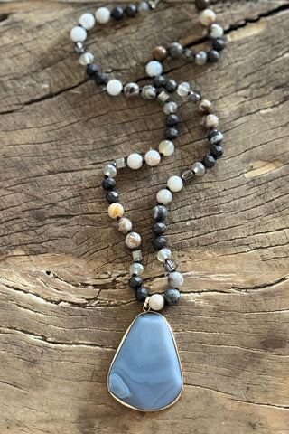 Bodil kaulakoru, harmaa