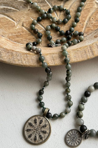 Buddha 40 necklace, olive