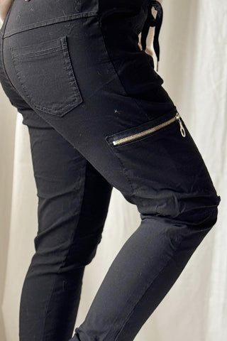 Cargo joggerit, musta