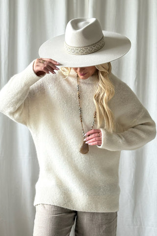 Carmen neule, luonnonvalkoinen