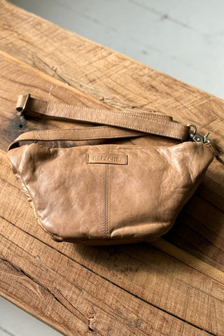 Carolyn vyölaukku, camel