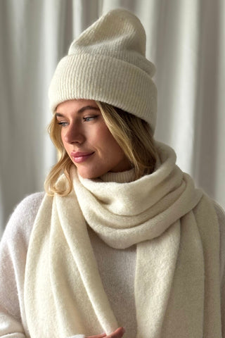 Chamonix alpaca scarf, off white