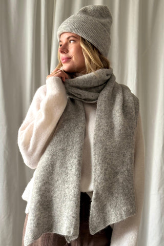 Chamonix alpaca scarf, pearl grey
