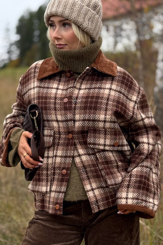 Check Barn jacket, brown