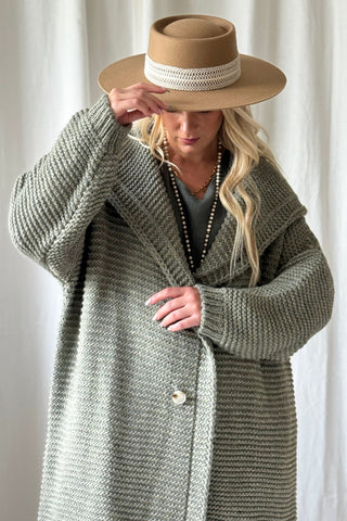 Chunky dream neuletakki, sage green