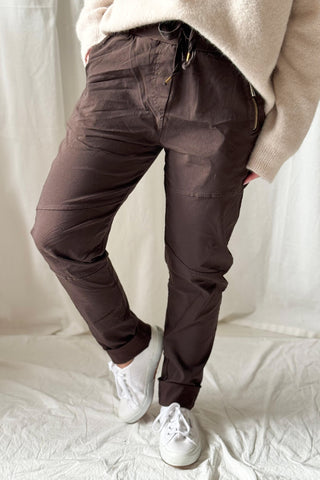 Cool joggerit, coffee