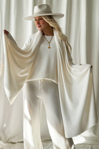 Dolly viskoosineulehuivi, chalk