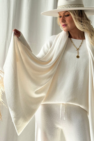 Dolly viskoosineulehuivi, chalk