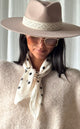 Dots scarf, white