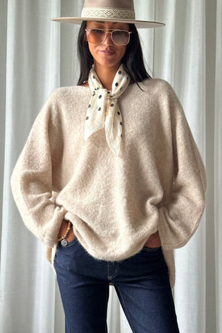 Dots scarf, white