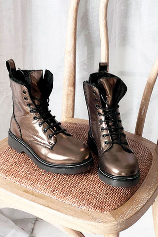 Efany leather boots, gold