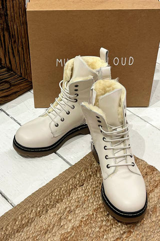 Efany leather boots, ice