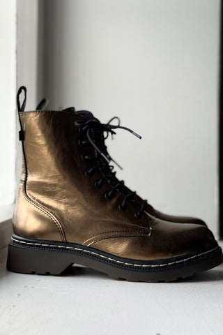 Efany nahkanilkkurit, kulta