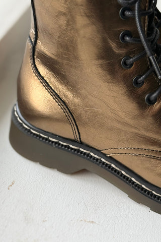 Efany nahkanilkkurit, kulta