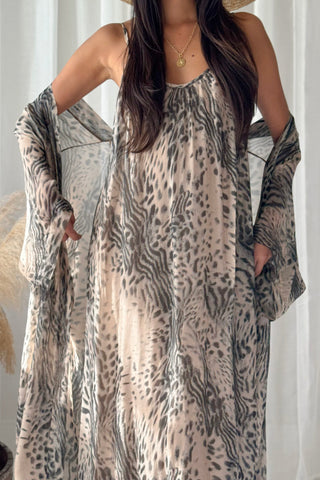 Emika silk-viscose kimono, soft leo print