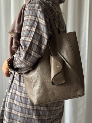 Essential tote leather bag, taupe