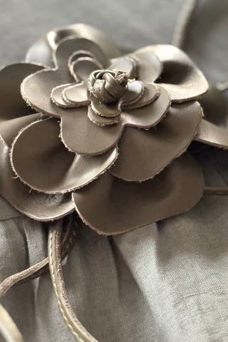 Fleur leather belt, taupe