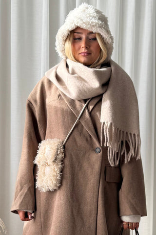 Furry hattu, offwhite