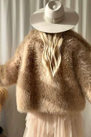 Hali short tekoturkki, beige