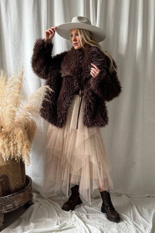 Hali short tekoturkki, coffee