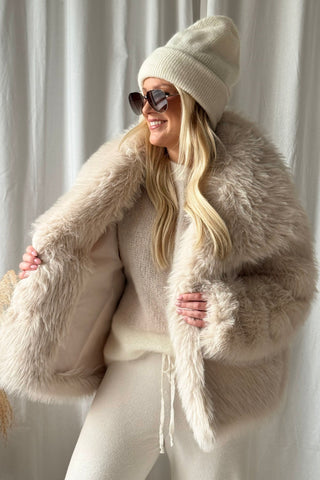Hali short faux fur jacket, off white