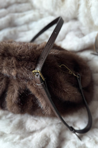 Hedda crossbody laukku, tummanruskea