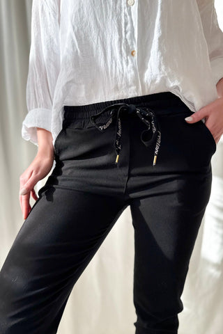 Bengaline joggerit, musta