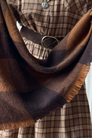  Triangular check scarf, coffee