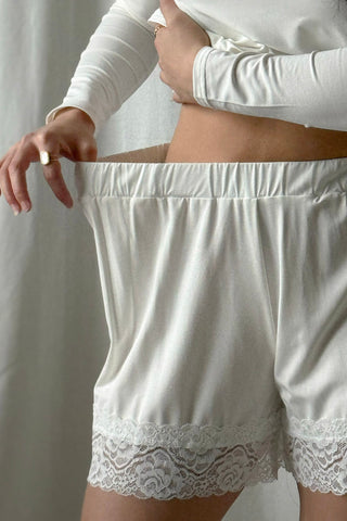 Bamboo Lace shortsit, valkoinen