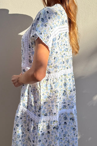 Liliana pellavamekko, floral blue