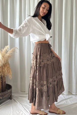 Lovely Lace skirt, coffee 