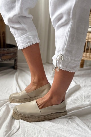 Mameluk pitsi pellavahousut, valkoinen + valkoinen pitsi