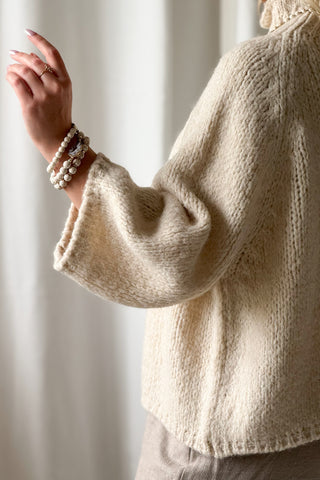 Moya neule, luonnonvalkoinen