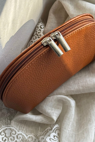 Leather toiletry bag, cognac