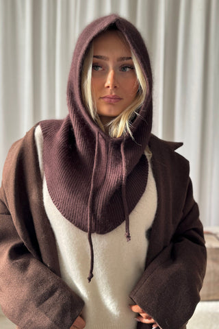 Knitted hood, coffee
