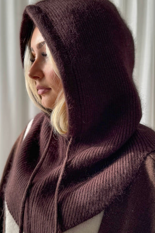 Knitted hood, coffee