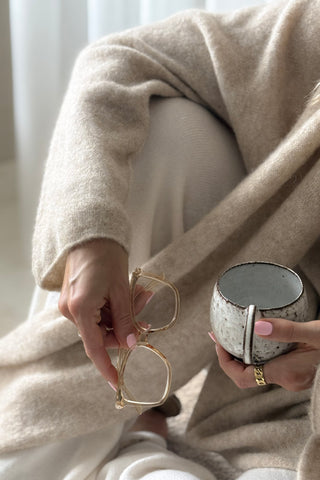 Nymph reading glasses, champagne