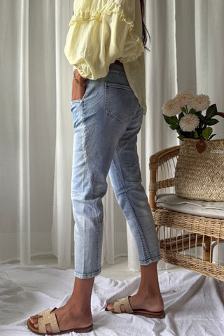 Perfect light denim jeans