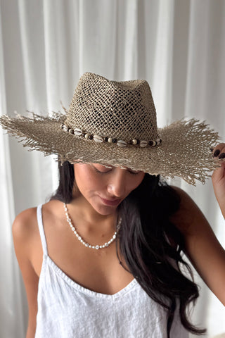 Raffia lierihattu, shell