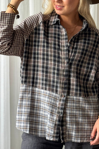 Checkered flannel shirt, brown