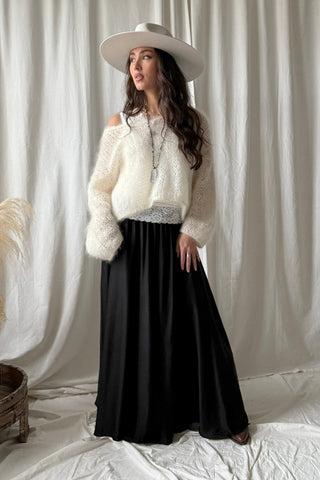 Sandy satiinihame, musta