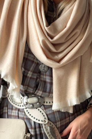 Soft viscose scarf, off white