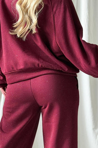 Sparkling collegepaita, red wine