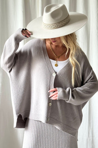 Stay Close neuletakki, taupe