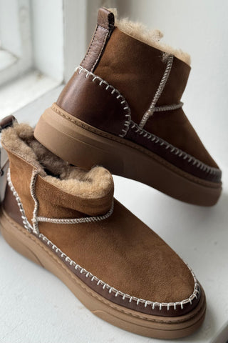 Suvi boots, tan
