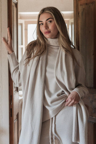 Sweet Touch pooloneule, light beige