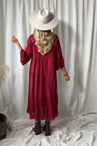 Vionne pellavamekko, red wine