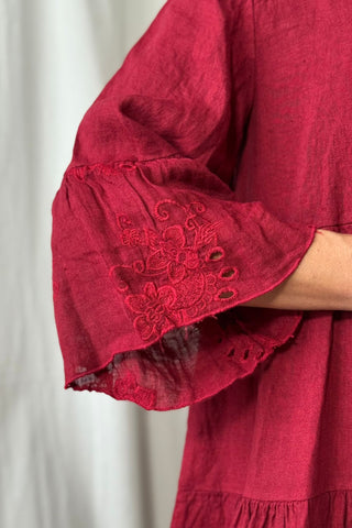 Vionne pellavamekko, red wine