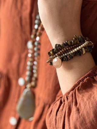 Wiktoria rannekoru, ruskea